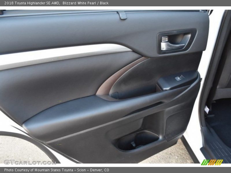 Blizzard White Pearl / Black 2018 Toyota Highlander SE AWD
