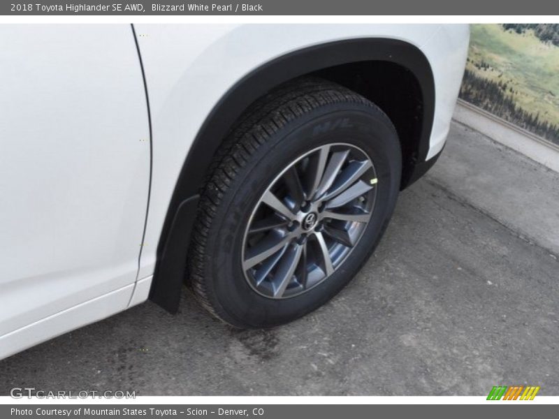 Blizzard White Pearl / Black 2018 Toyota Highlander SE AWD