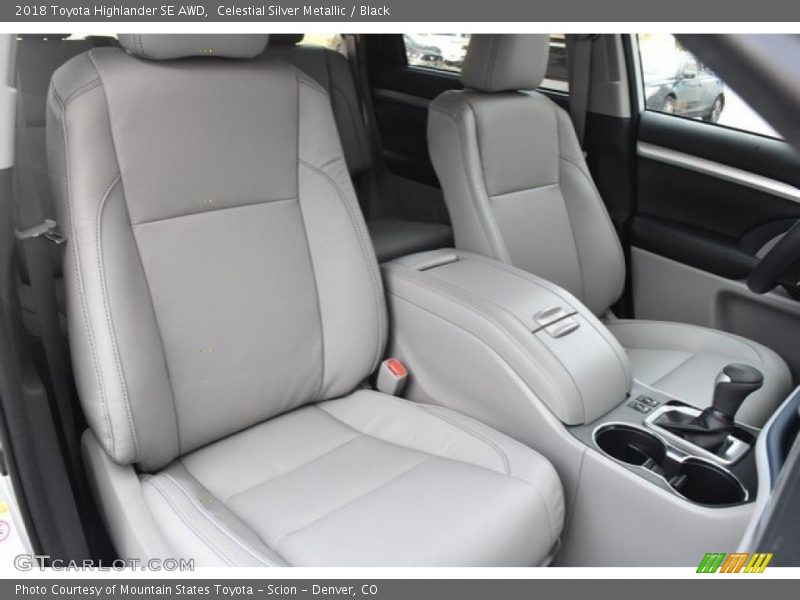Celestial Silver Metallic / Black 2018 Toyota Highlander SE AWD