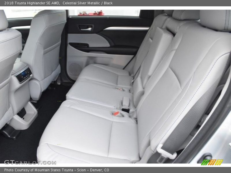 Celestial Silver Metallic / Black 2018 Toyota Highlander SE AWD