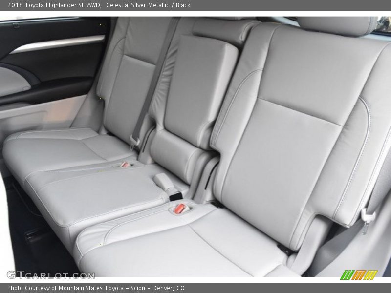 Celestial Silver Metallic / Black 2018 Toyota Highlander SE AWD