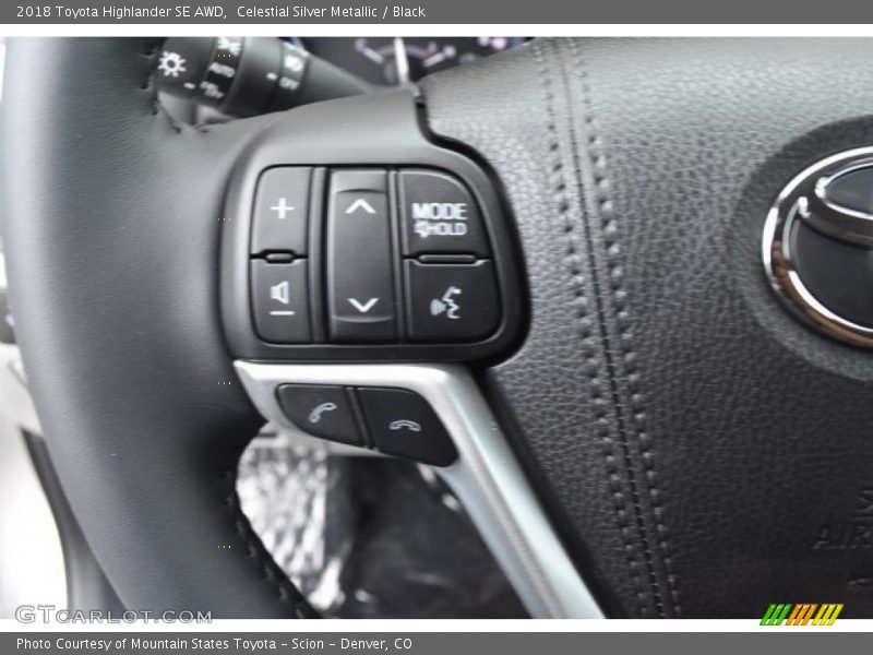Celestial Silver Metallic / Black 2018 Toyota Highlander SE AWD