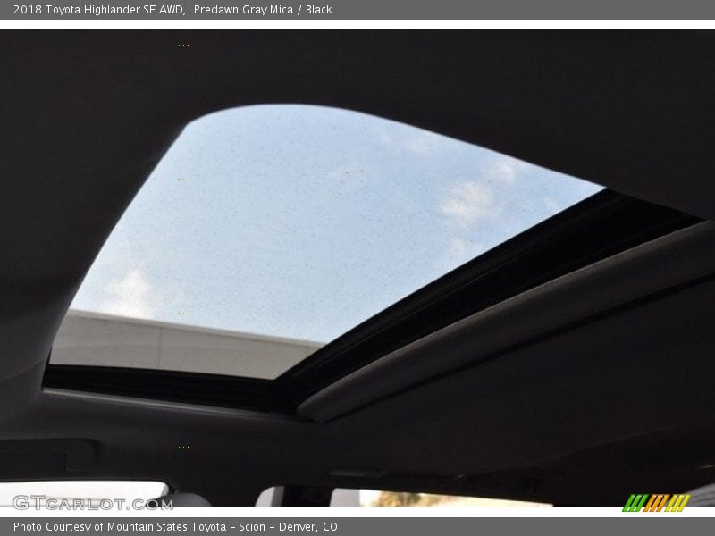 Predawn Gray Mica / Black 2018 Toyota Highlander SE AWD