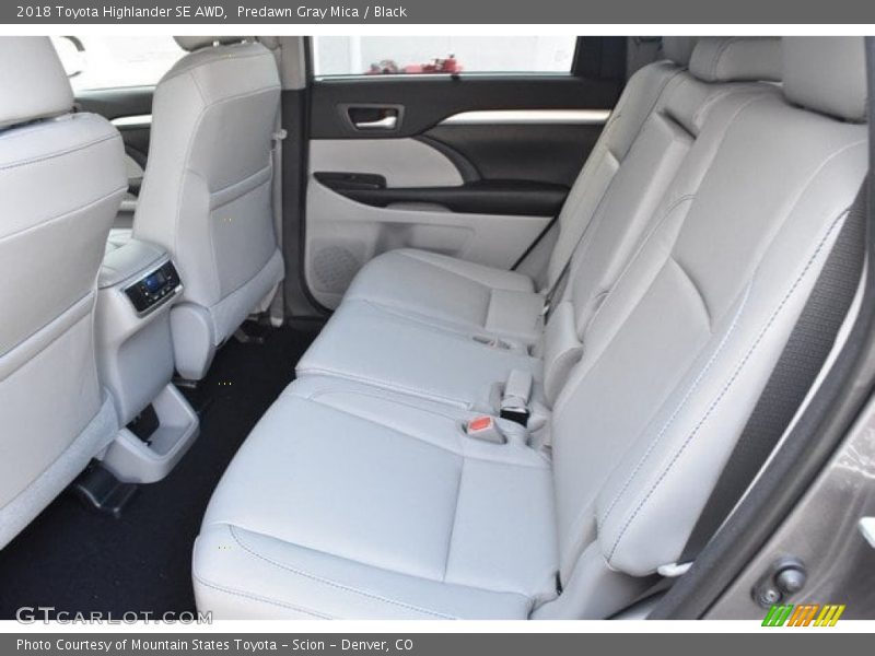 Predawn Gray Mica / Black 2018 Toyota Highlander SE AWD