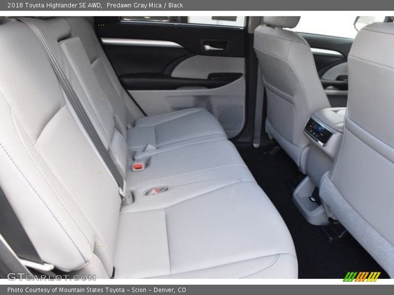 Predawn Gray Mica / Black 2018 Toyota Highlander SE AWD