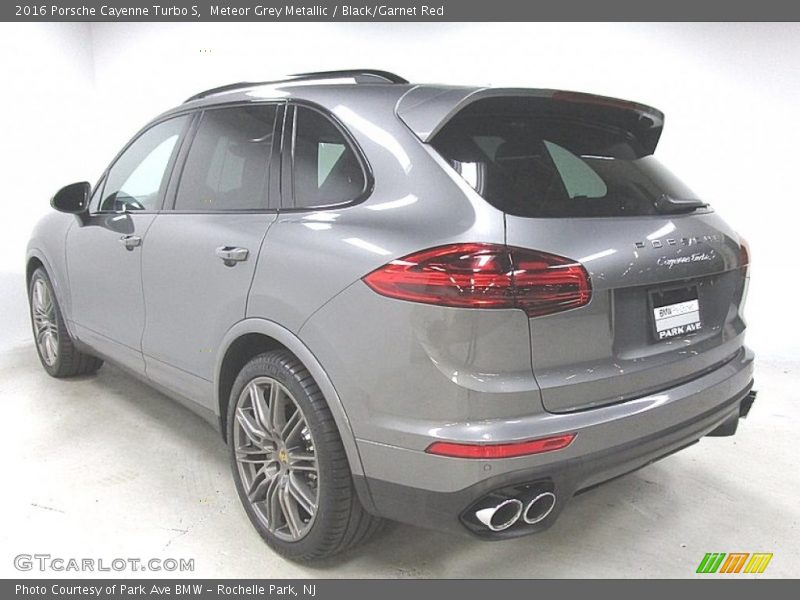 Meteor Grey Metallic / Black/Garnet Red 2016 Porsche Cayenne Turbo S