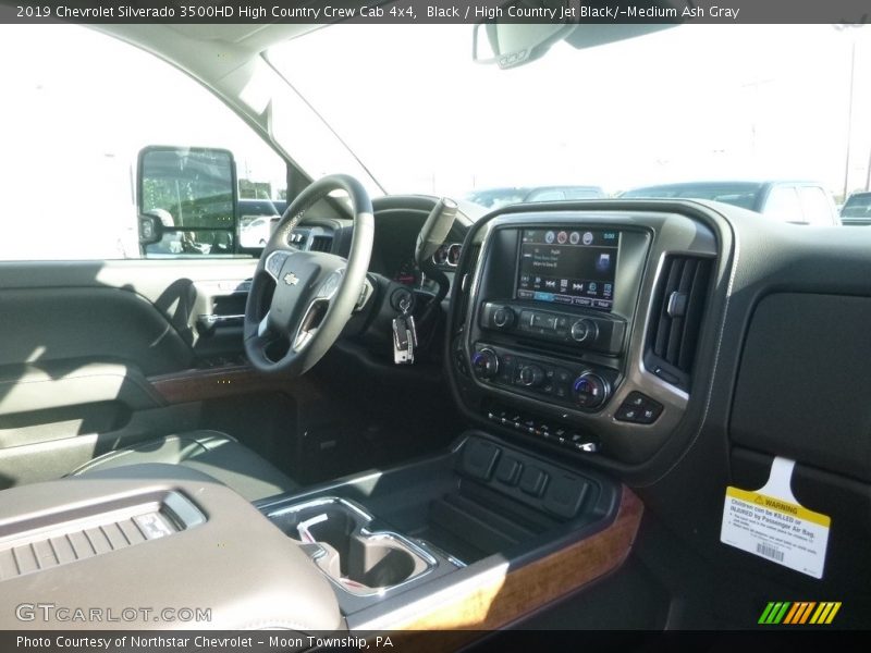Black / High Country Jet Black/­Medium Ash Gray 2019 Chevrolet Silverado 3500HD High Country Crew Cab 4x4