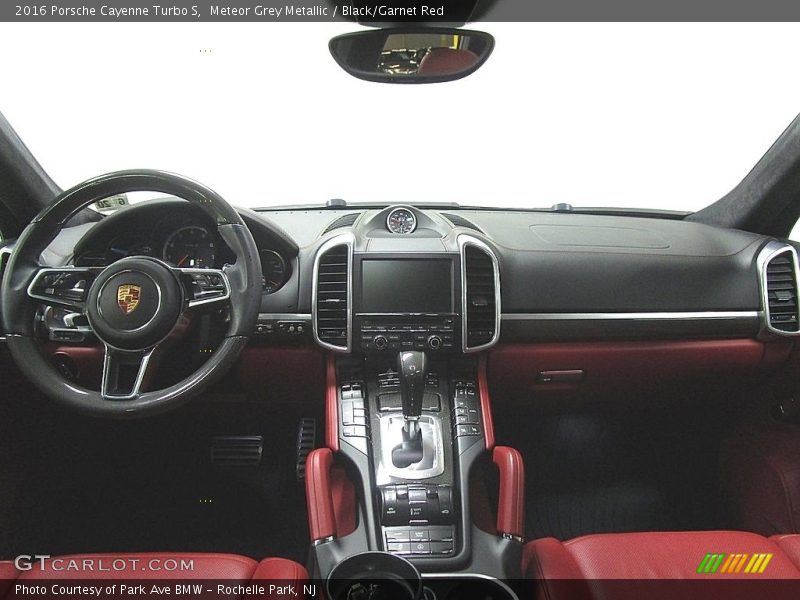 Meteor Grey Metallic / Black/Garnet Red 2016 Porsche Cayenne Turbo S
