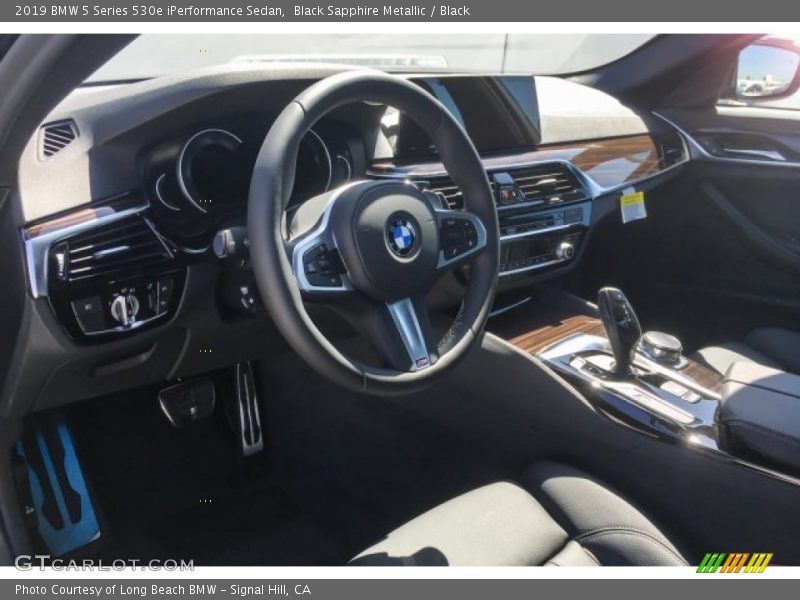 Black Sapphire Metallic / Black 2019 BMW 5 Series 530e iPerformance Sedan