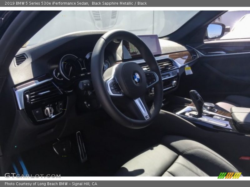 Black Sapphire Metallic / Black 2019 BMW 5 Series 530e iPerformance Sedan