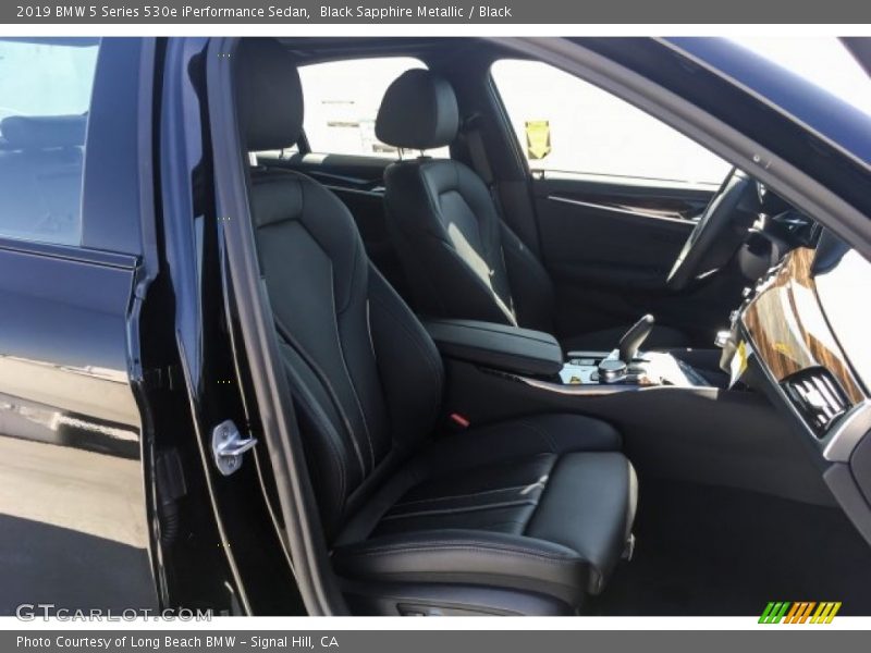 Black Sapphire Metallic / Black 2019 BMW 5 Series 530e iPerformance Sedan