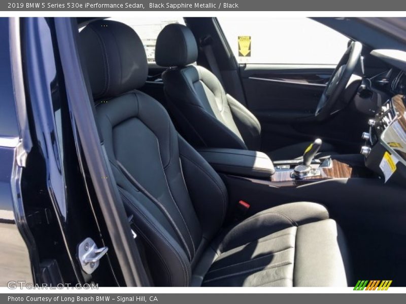 Black Sapphire Metallic / Black 2019 BMW 5 Series 530e iPerformance Sedan