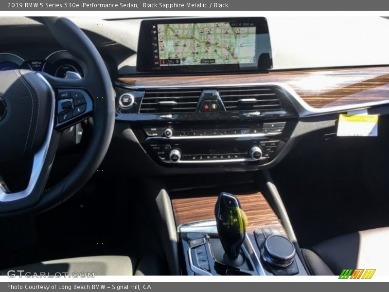 Black Sapphire Metallic / Black 2019 BMW 5 Series 530e iPerformance Sedan
