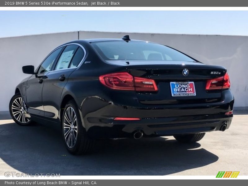 Jet Black / Black 2019 BMW 5 Series 530e iPerformance Sedan