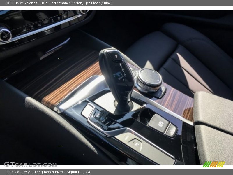 Jet Black / Black 2019 BMW 5 Series 530e iPerformance Sedan