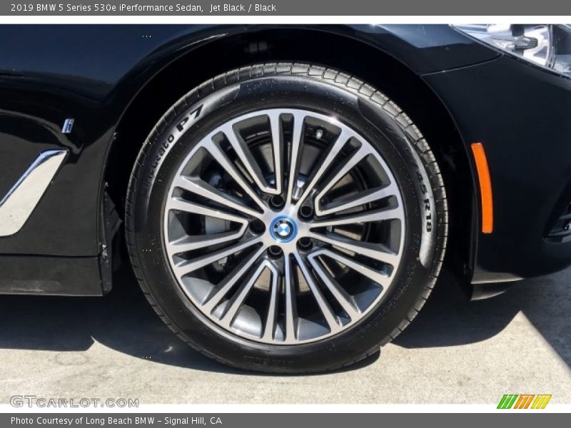 Jet Black / Black 2019 BMW 5 Series 530e iPerformance Sedan