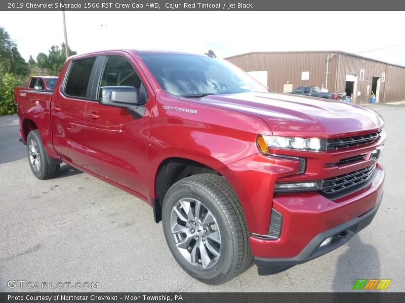 Front 3/4 View of 2019 Silverado 1500 RST Crew Cab 4WD