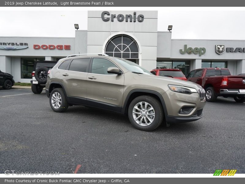 Light Brownstone Pearl / Black 2019 Jeep Cherokee Latitude