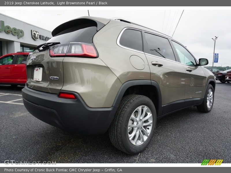 Light Brownstone Pearl / Black 2019 Jeep Cherokee Latitude