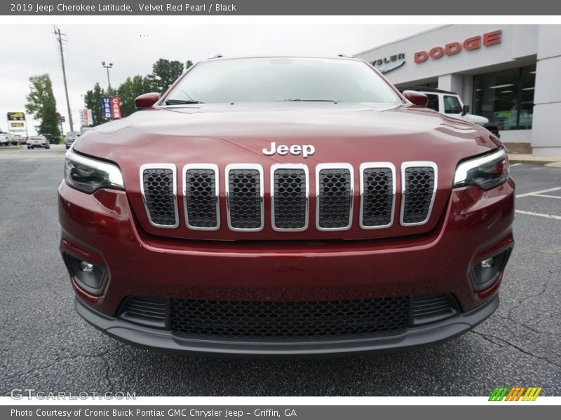 Velvet Red Pearl / Black 2019 Jeep Cherokee Latitude