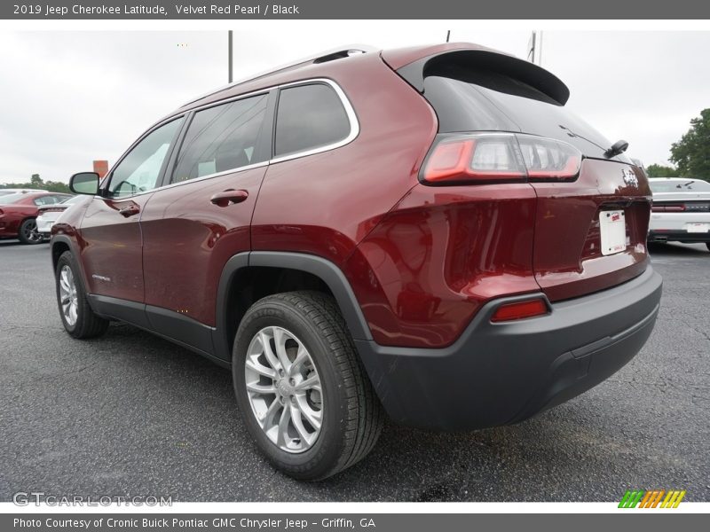 Velvet Red Pearl / Black 2019 Jeep Cherokee Latitude