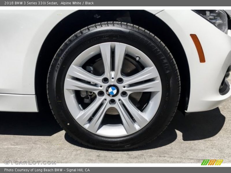 Alpine White / Black 2018 BMW 3 Series 330i Sedan