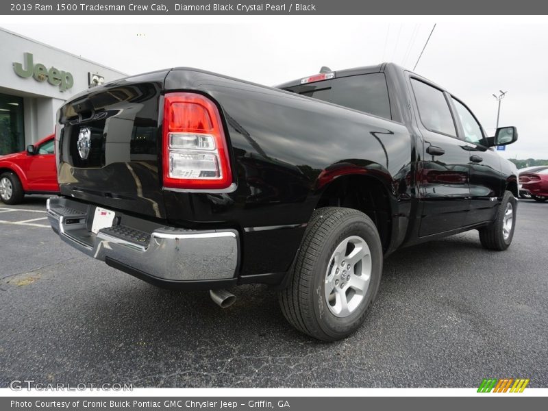 Diamond Black Crystal Pearl / Black 2019 Ram 1500 Tradesman Crew Cab