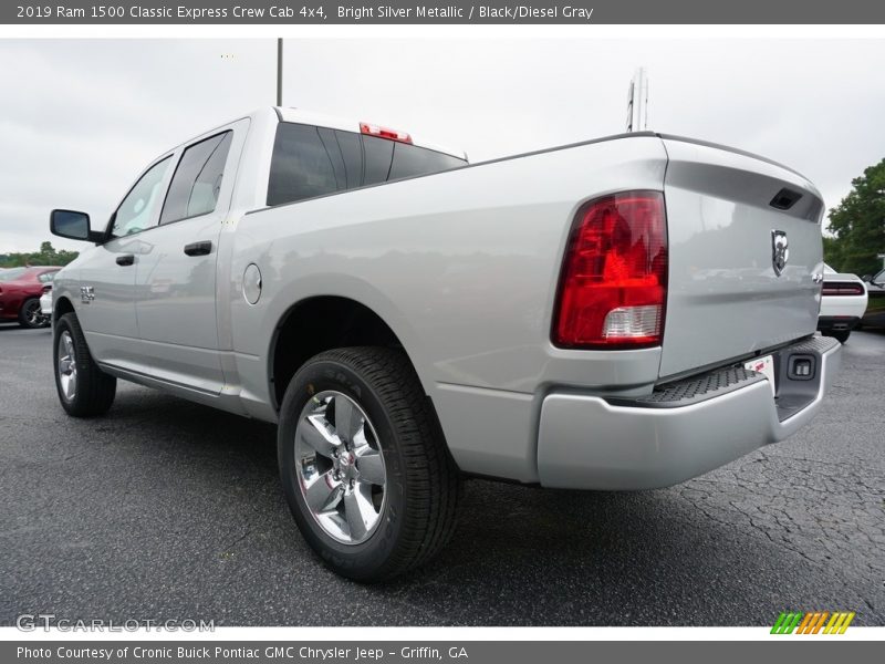 Bright Silver Metallic / Black/Diesel Gray 2019 Ram 1500 Classic Express Crew Cab 4x4