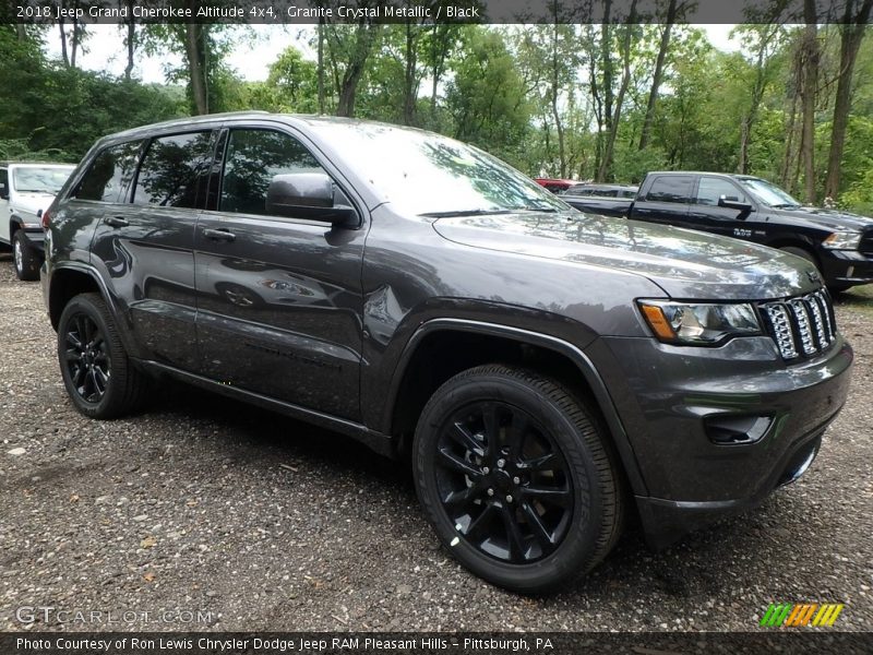 Front 3/4 View of 2018 Grand Cherokee Altitude 4x4