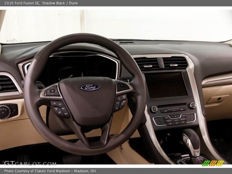 Shadow Black / Dune 2016 Ford Fusion SE