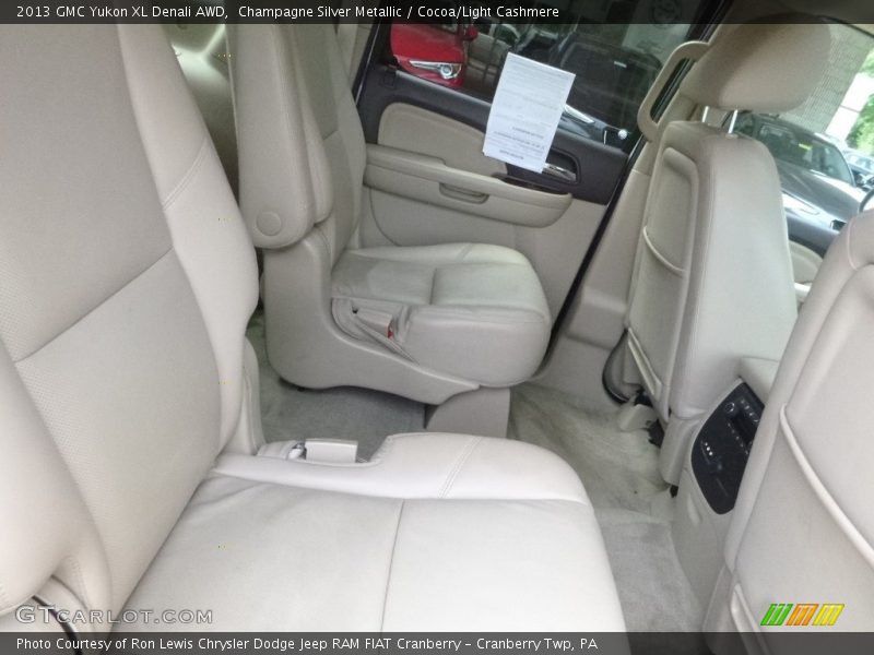 Champagne Silver Metallic / Cocoa/Light Cashmere 2013 GMC Yukon XL Denali AWD