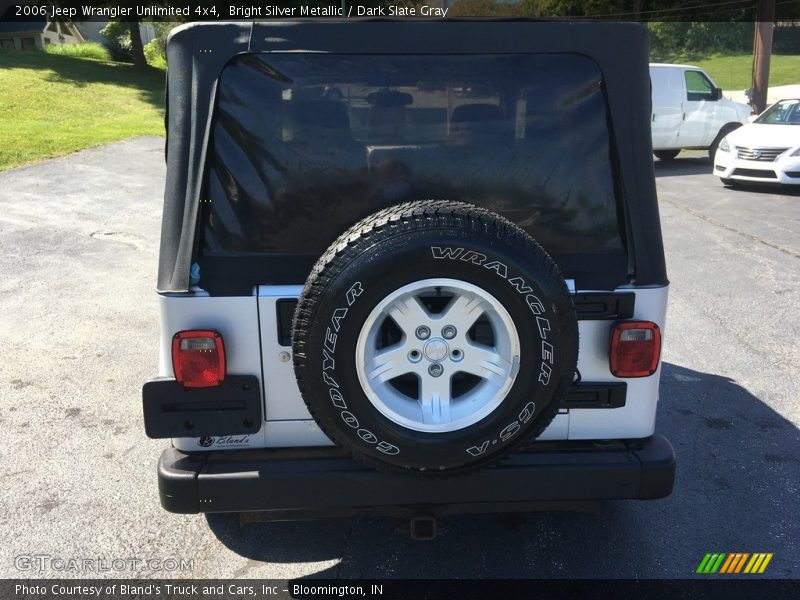 Bright Silver Metallic / Dark Slate Gray 2006 Jeep Wrangler Unlimited 4x4