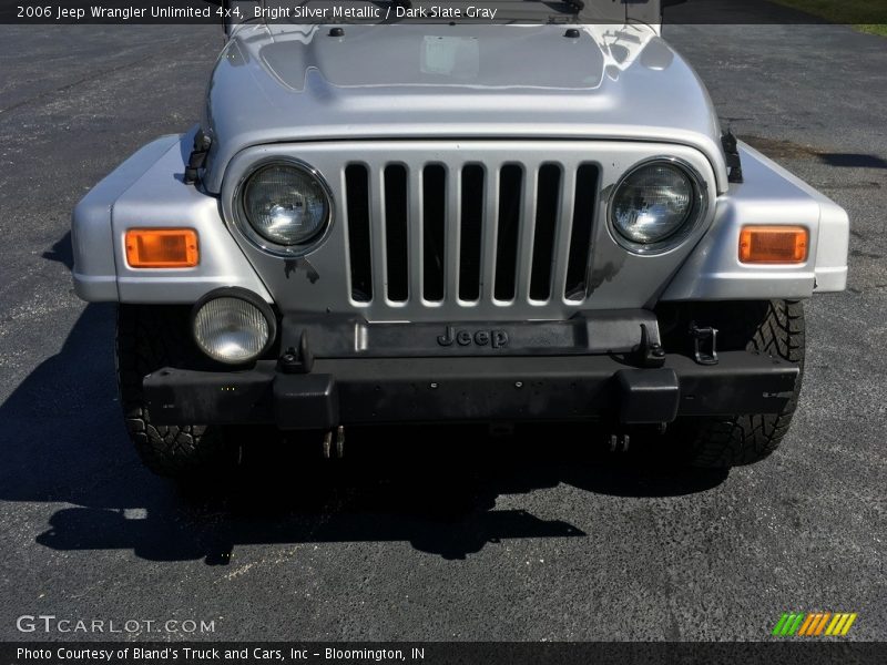 Bright Silver Metallic / Dark Slate Gray 2006 Jeep Wrangler Unlimited 4x4