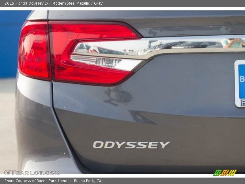 Modern Steel Metallic / Gray 2019 Honda Odyssey LX