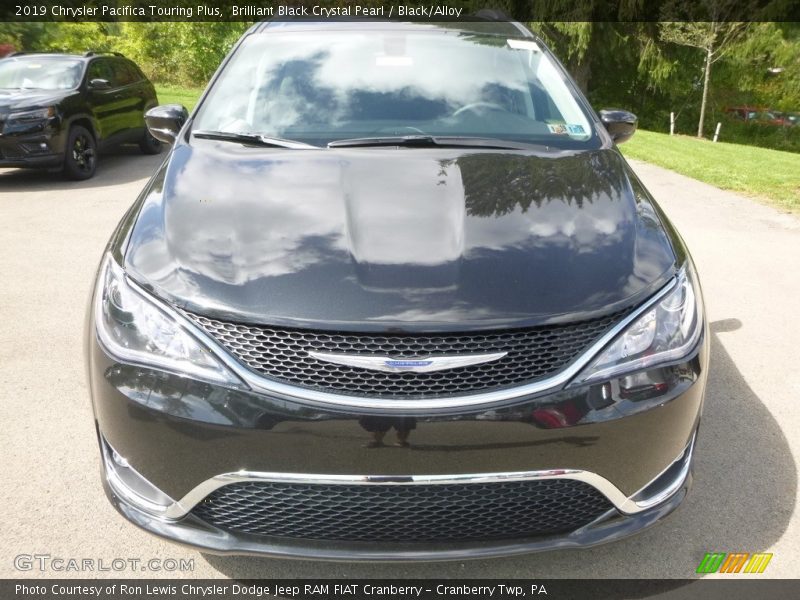Brilliant Black Crystal Pearl / Black/Alloy 2019 Chrysler Pacifica Touring Plus