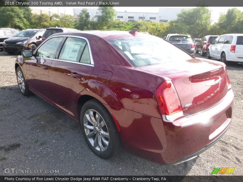 Velvet Red Pearl / Black/Linen 2018 Chrysler 300 Touring AWD