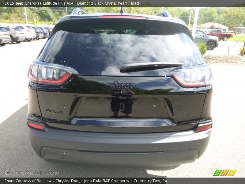 Diamond Black Crystal Pearl / Black 2019 Jeep Cherokee Latitude Plus 4x4