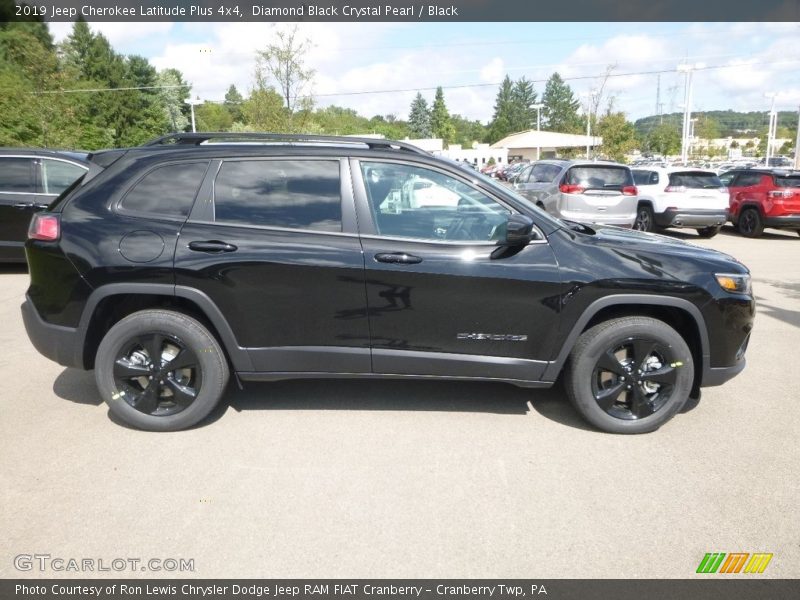 Diamond Black Crystal Pearl / Black 2019 Jeep Cherokee Latitude Plus 4x4