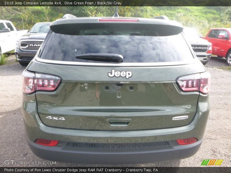 Olive Green Pearl / Black/Ski Gray 2018 Jeep Compass Latitude 4x4