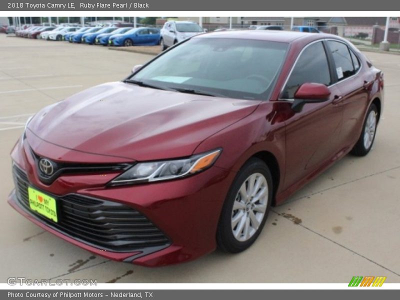 Ruby Flare Pearl / Black 2018 Toyota Camry LE