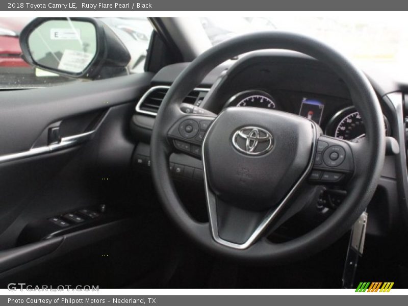 Ruby Flare Pearl / Black 2018 Toyota Camry LE