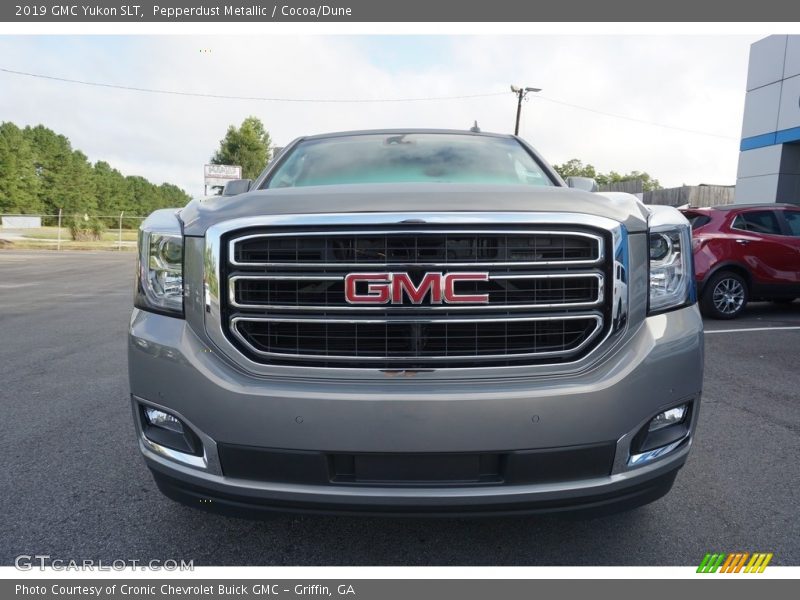 Pepperdust Metallic / Cocoa/Dune 2019 GMC Yukon SLT