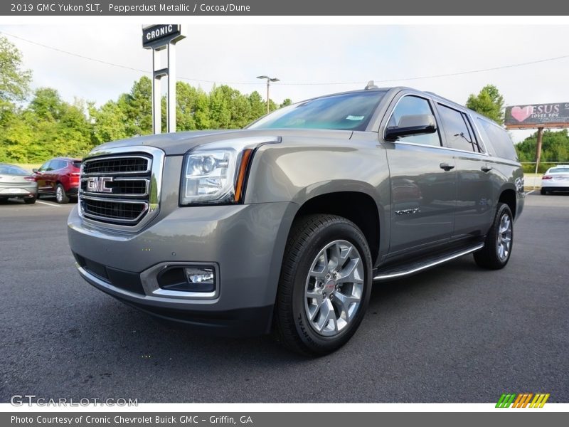 Pepperdust Metallic / Cocoa/Dune 2019 GMC Yukon SLT
