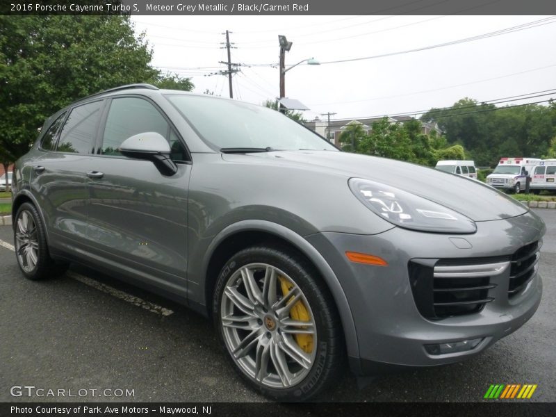 Meteor Grey Metallic / Black/Garnet Red 2016 Porsche Cayenne Turbo S