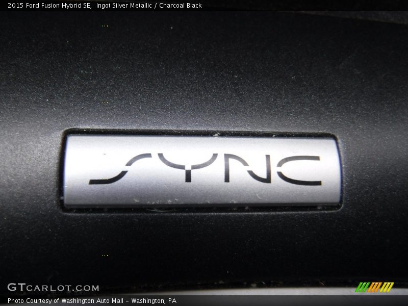 Ingot Silver Metallic / Charcoal Black 2015 Ford Fusion Hybrid SE
