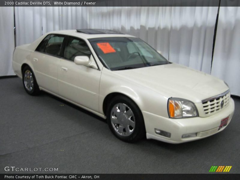 White Diamond / Pewter 2000 Cadillac DeVille DTS