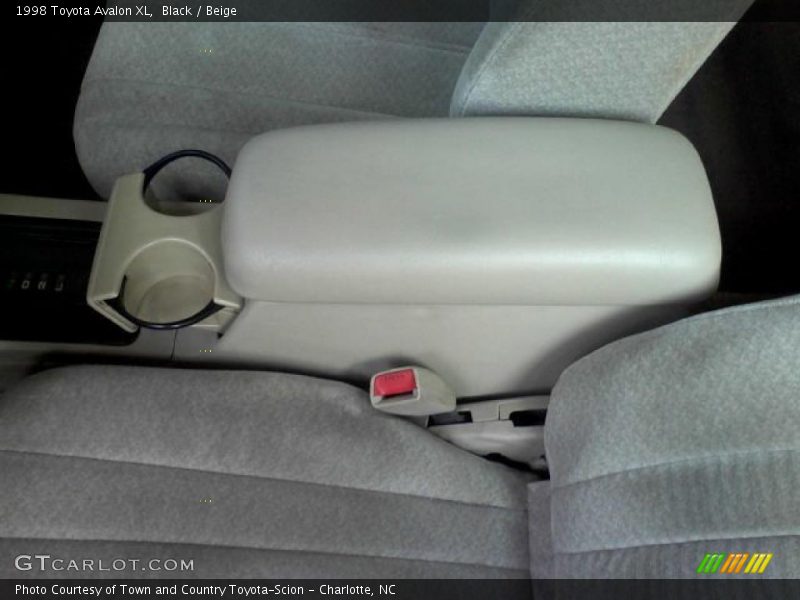 Black / Beige 1998 Toyota Avalon XL