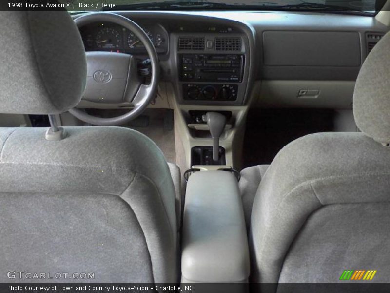 Black / Beige 1998 Toyota Avalon XL