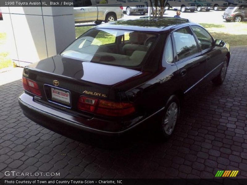 Black / Beige 1998 Toyota Avalon XL