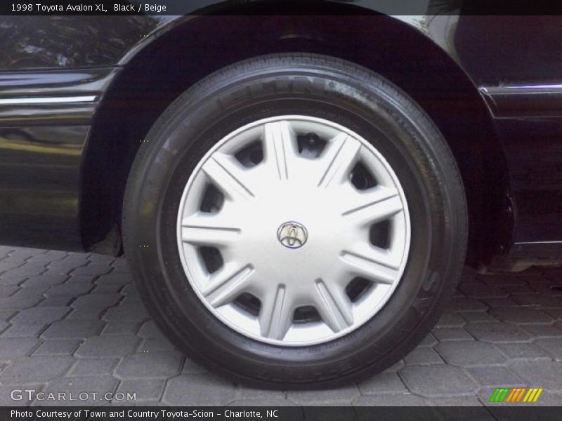Black / Beige 1998 Toyota Avalon XL
